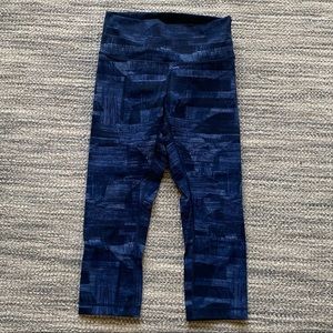 Patterned Blue Cropped Lululemon Leggings